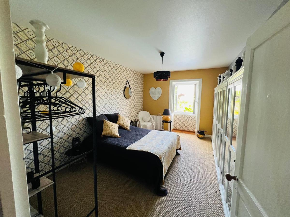 Chambres D'Hotes Dans Maison De Maitre Chaniers Ngoại thất bức ảnh